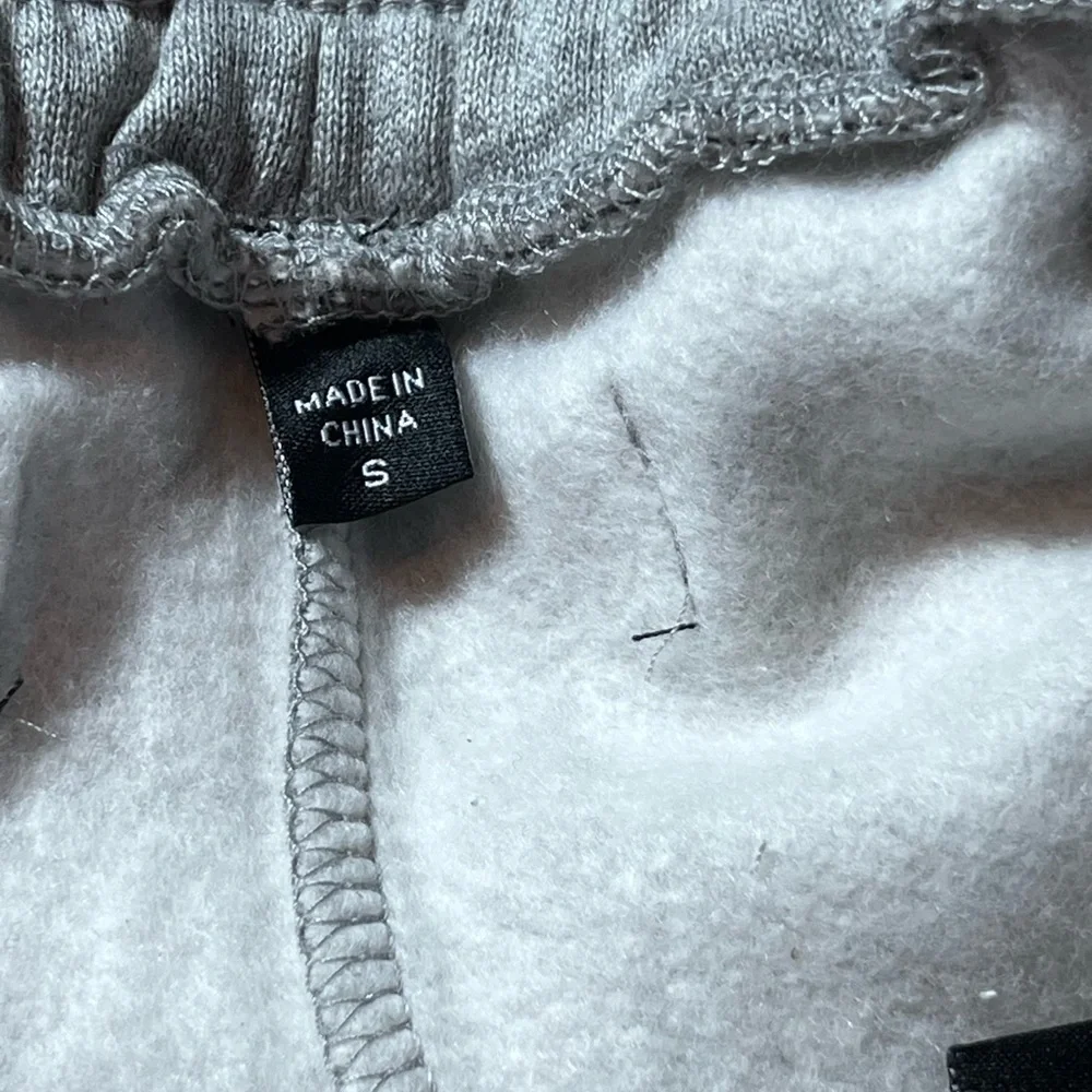 Ananke Men’s‎ Heather Grey Fleece Shorts Size Small Drawstring Lounge NWT